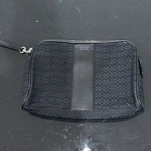 Coach clutch authentic